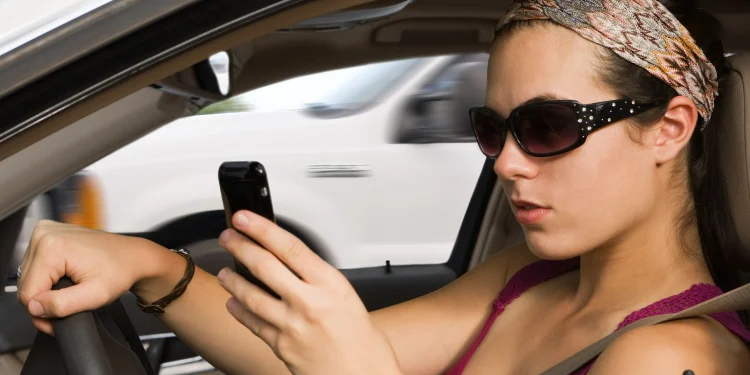 illegal or legal- Can You Use Your Phone at a Red Light?